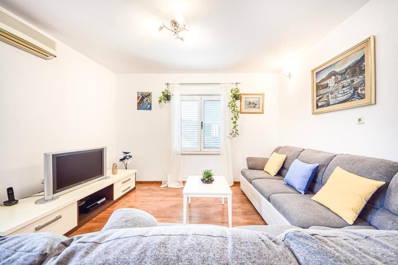 Apartman Andrej Povlja  Zimmer foto